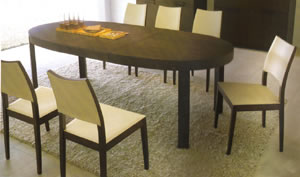 Esstisch und Accessoires